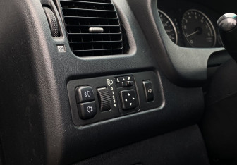 Подержанный автомобиль Mitsubishi Space Star Compactvan 2004 года (17 фото)