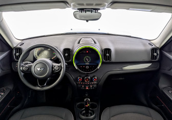 Подержанный автомобиль MINI Countryman 2021 года (14 фото)