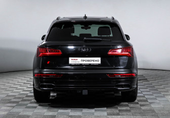 Подержанный автомобиль Audi SQ5 2019 года (6 фото)