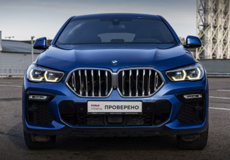 Подержанный автомобиль BMW X6 2020 года (3 фото)