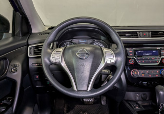 Подержанный автомобиль Nissan Qashqai 2016 года (21 фото)