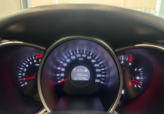 Подержанный автомобиль Kia Optima Sedan 2015 года (15 фото)
