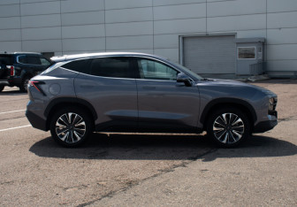 Подержанный автомобиль Jetour Dashing 2023 года (4 фото)