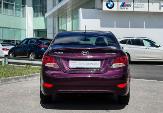 Подержанный автомобиль Hyundai Solaris Sedan 2013 года (6 фото)