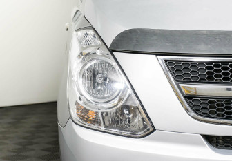 Подержанный автомобиль Hyundai Grand Starex 2010 года (7 фото)