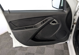 Подержанный автомобиль LADA (ВАЗ) Granta Sedan 2023 года (19 фото)