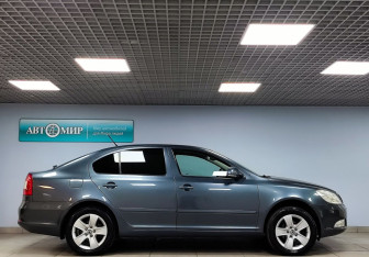 Подержанный автомобиль Skoda Octavia Liftback 2011 года (4 фото)