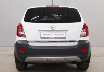 Подержанный автомобиль Opel Antara 2013 года (6 фото)