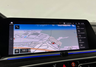 Подержанный автомобиль BMW X7 2020 года (24 фото)