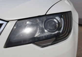 Подержанный автомобиль Skoda Superb Liftback 2013 года (27 фото)