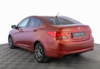 Подержанный автомобиль Hyundai Solaris Sedan 2016 года (7 фото)