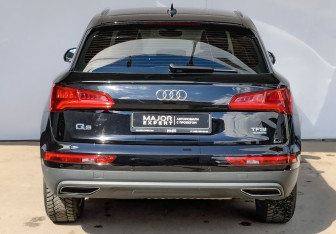 Подержанный автомобиль Audi Q5 2017 года (6 фото)