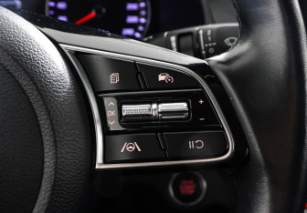 Подержанный автомобиль Kia Cerato Sedan 2021 года (15 фото)