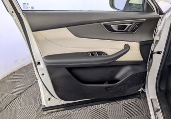 Подержанный автомобиль Chery Tiggo 4 Pro 2023 года (19 фото)