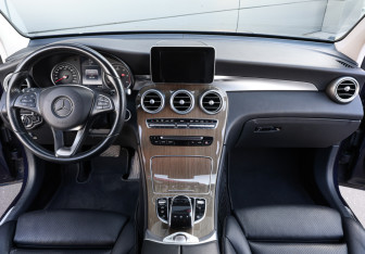 Подержанный автомобиль Mercedes-Benz GLC Coupe 2015 года (13 фото)