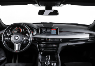 Подержанный автомобиль BMW X6 2018 года (17 фото)