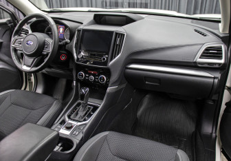 Подержанный автомобиль Subaru Forester Suv 2021 года (11 фото)