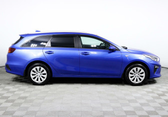Подержанный автомобиль Kia Ceed Wagon 2021 года (4 фото)