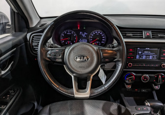 Подержанный автомобиль Kia Rio Hatchback 2021 года (20 фото)