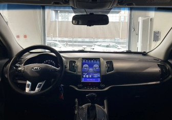Подержанный автомобиль Kia Sportage 2010 года (11 фото)