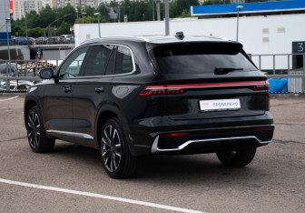 Подержанный автомобиль Geely Monjaro 2023 года (7 фото)