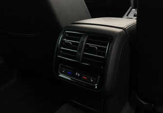 Подержанный автомобиль Volkswagen Passat Wagon 2018 года (28 фото)