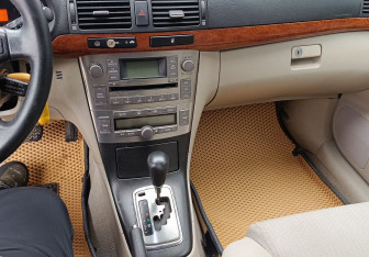 Подержанный автомобиль Toyota Avensis Sedan 2007 года (15 фото)