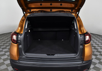 Подержанный автомобиль Renault Kaptur 2021 года (18 фото)