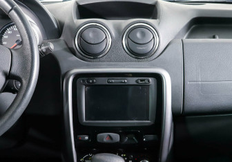 Подержанный автомобиль Renault Duster 2013 года (11 фото)