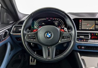 Подержанный автомобиль BMW M4 Coupe 2021 года (22 фото)
