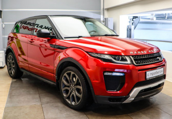 Подержанный автомобиль Land Rover Range Rover Evoque 2017 года (3 фото)