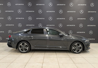 Подержанный автомобиль Kia K5 2021 года (4 фото)