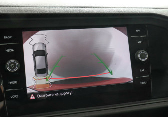 Подержанный автомобиль Volkswagen Jetta Sedan 2019 года (7 фото)