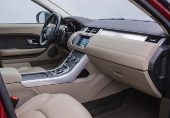 Подержанный автомобиль Land Rover Range Rover Evoque 2018 года (9 фото)