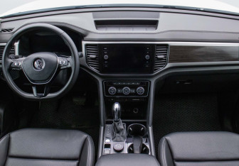Подержанный автомобиль Volkswagen Teramont 2019 года (12 фото)