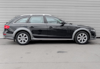 Подержанный автомобиль Audi A4 allroad 2010 года (4 фото)