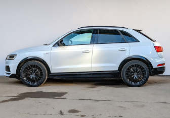 Подержанный автомобиль Audi Q3 2017 года (8 фото)