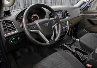 Подержанный автомобиль УАЗ Patriot 2019 года (14 фото)