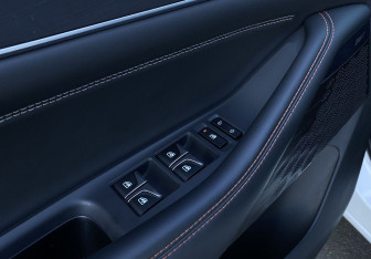 Подержанный автомобиль Changan UNI-K 2023 года (22 фото)