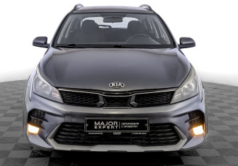 Подержанный автомобиль Kia Rio Hatchback 2021 года (2 фото)