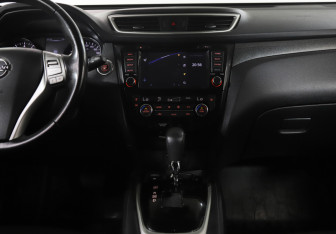 Подержанный автомобиль Nissan X-Trail 2018 года (14 фото)