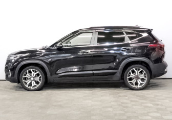 Подержанный автомобиль Kia Seltos 2021 года (8 фото)