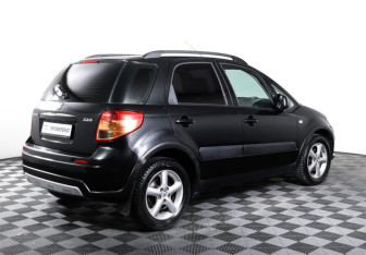 Подержанный автомобиль Suzuki SX4 Hatchback 2011 года (5 фото)