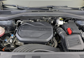 Подержанный автомобиль Geely Okavango 2023 года (9 фото)