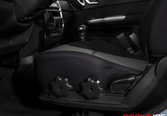 Подержанный автомобиль Nissan Tiida Hatchback 2010 года (17 фото)