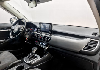Подержанный автомобиль Kia Seltos 2022 года (11 фото)