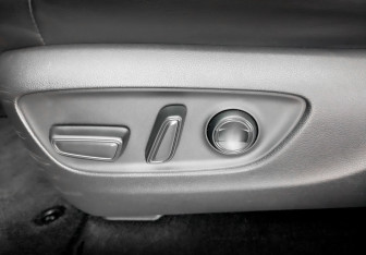 Подержанный автомобиль Toyota Land Cruiser Suv 2021 года (21 фото)