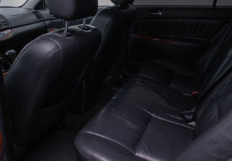 Подержанный автомобиль Toyota Camry Sedan 2004 года (11 фото)