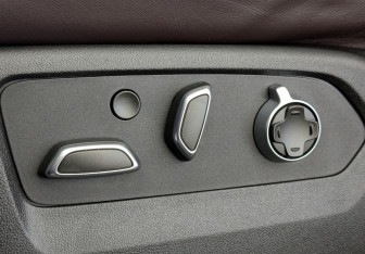 Подержанный автомобиль Cadillac Escalade Suv 2023 года (25 фото)