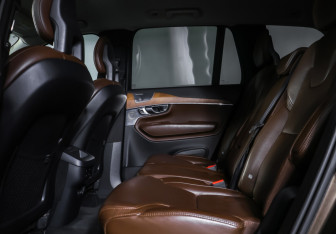 Подержанный автомобиль Volvo XC90 2017 года (12 фото)